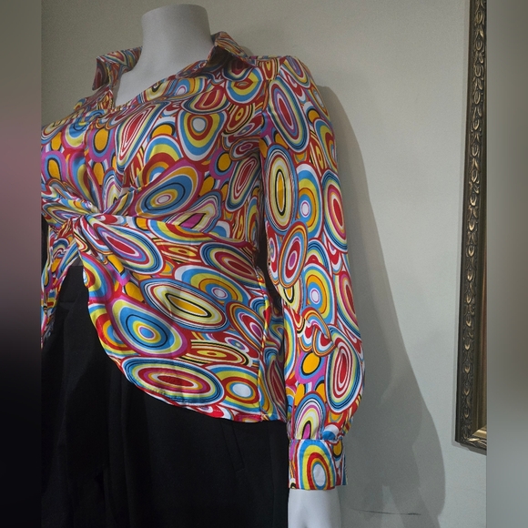 Colorful Patterned Top - Picture 4 of 6